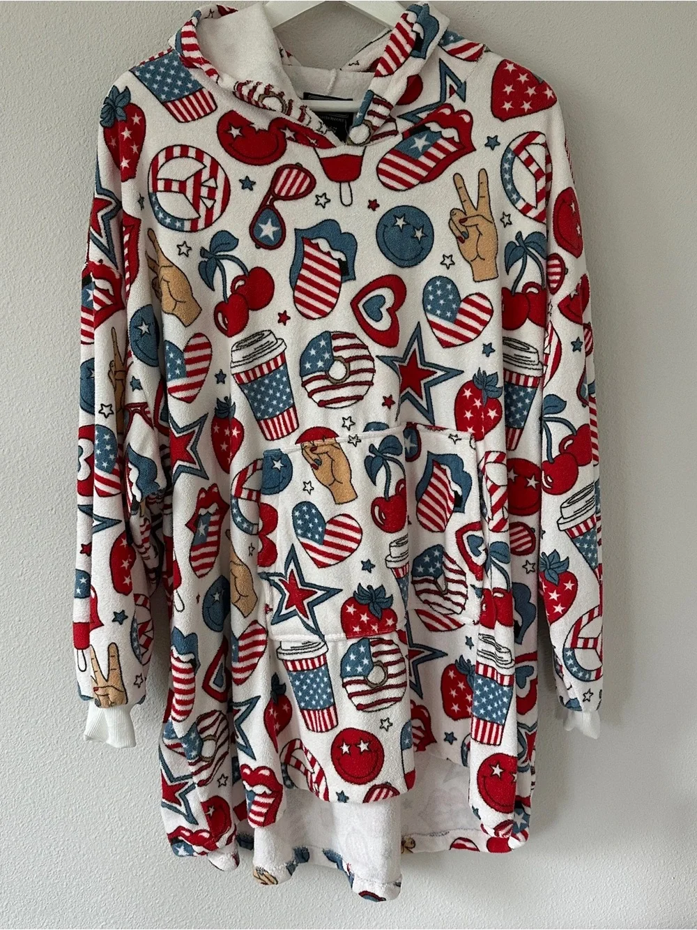 THROWZY Americana Summer Towel Blanket Poncho NEW Lake Beach